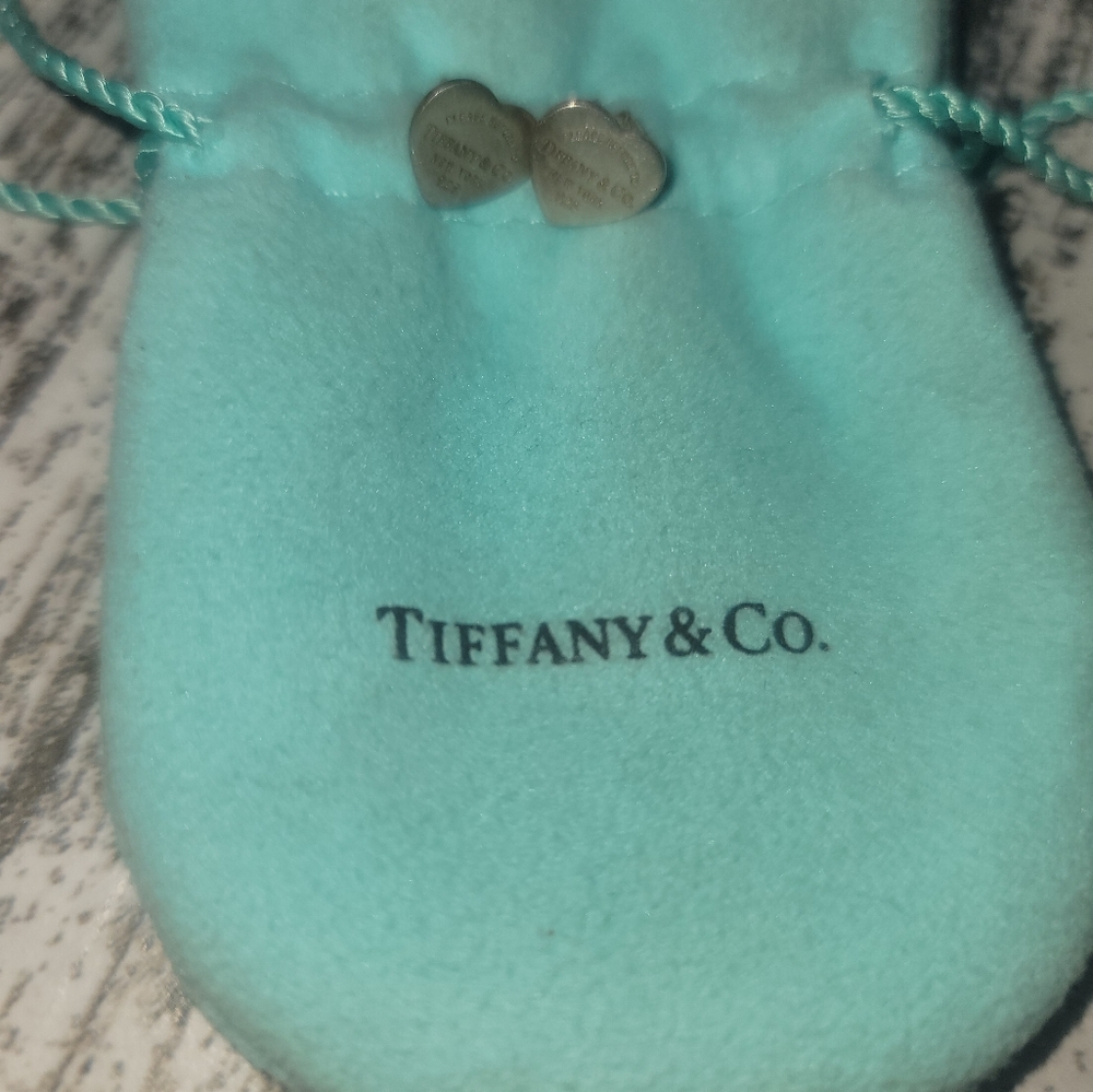 Tiffany earrings with pouch